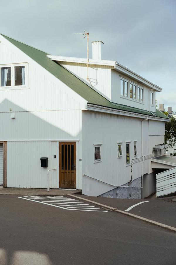 5 Bedroom Penthouse Apartment / Downtown / Marina Tórshavn Eksteriør billede