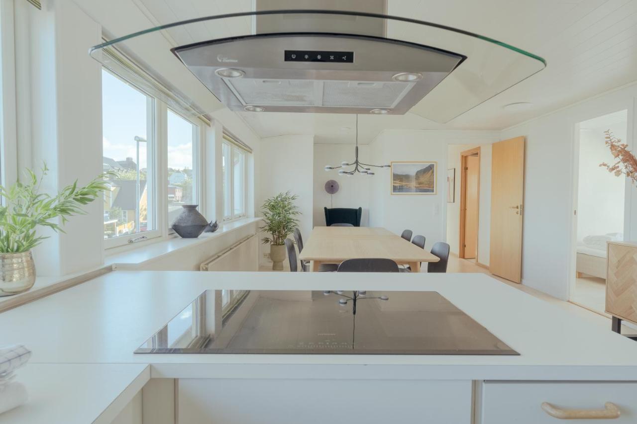 5 Bedroom Penthouse Apartment / Downtown / Marina Tórshavn Eksteriør billede